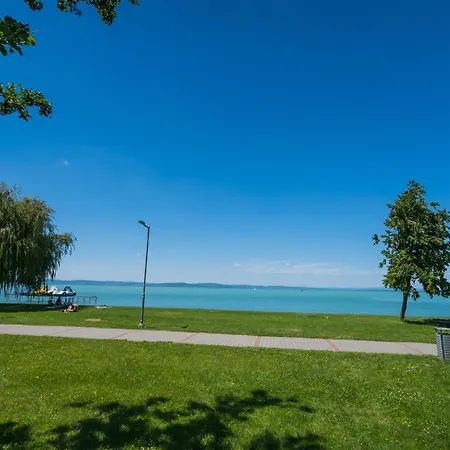 Myflat Wave Botanic Апартаменты Шиофок